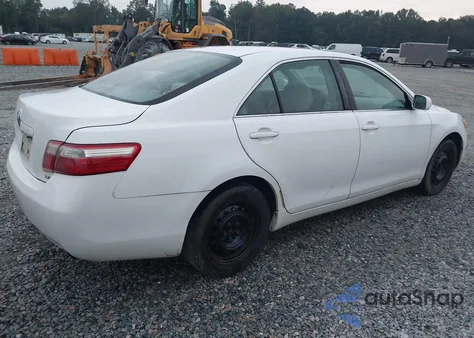 2009 Toyota Camry Le z USA, uszkodzony, nr VIN 4T1BE46K59U903613